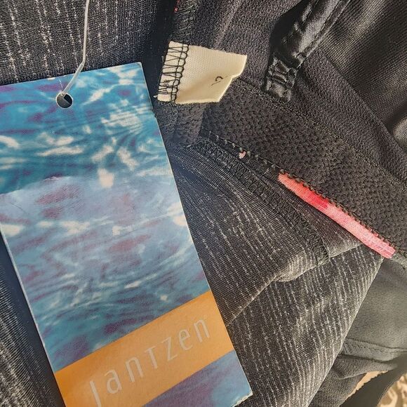 NWT Jantzen Black, Red, & Orange Floral Tankini Top (12) - Picture 5 of 5